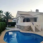 Acogedora Casa Con Piscina 度假居