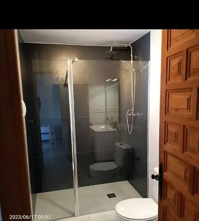 Acogedora Casa Con Piscina Ferienhaus