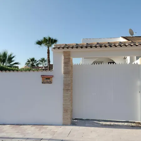 度假居 Acogedora Casa Con Piscina